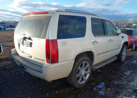 2007 Cadillac Escalade Standard z USA, uszkodzony, nr VIN 1GYFK63837R360131